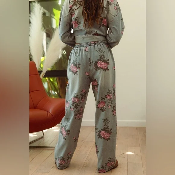 Denim floral rose elastic waist wide leg flare denim jeans pants - Picture 8 of 8